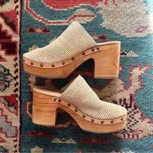 Free People Claudia raffia rattan studded clogs, size 40